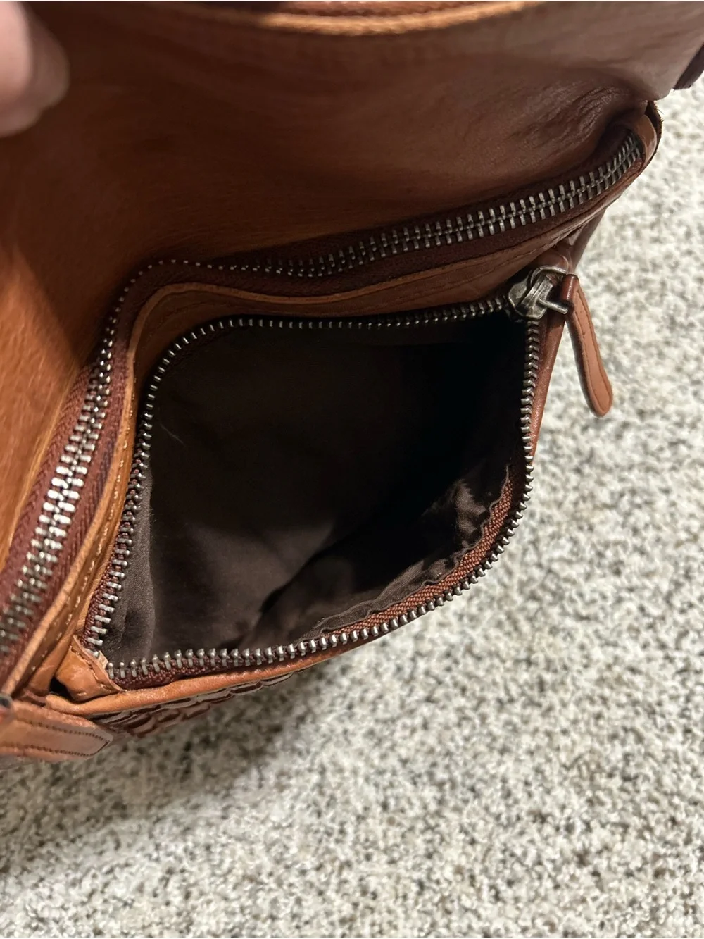 Vilenca Holland Brown Woven Leather Crossbody Handbag
